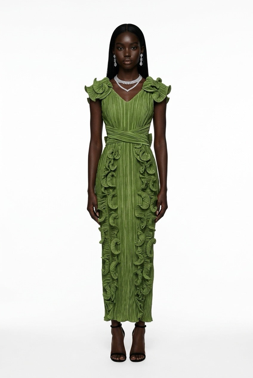 A luxurious pleated three-dimensional ruffled dress for elegant women, perfect for an evening banquet.