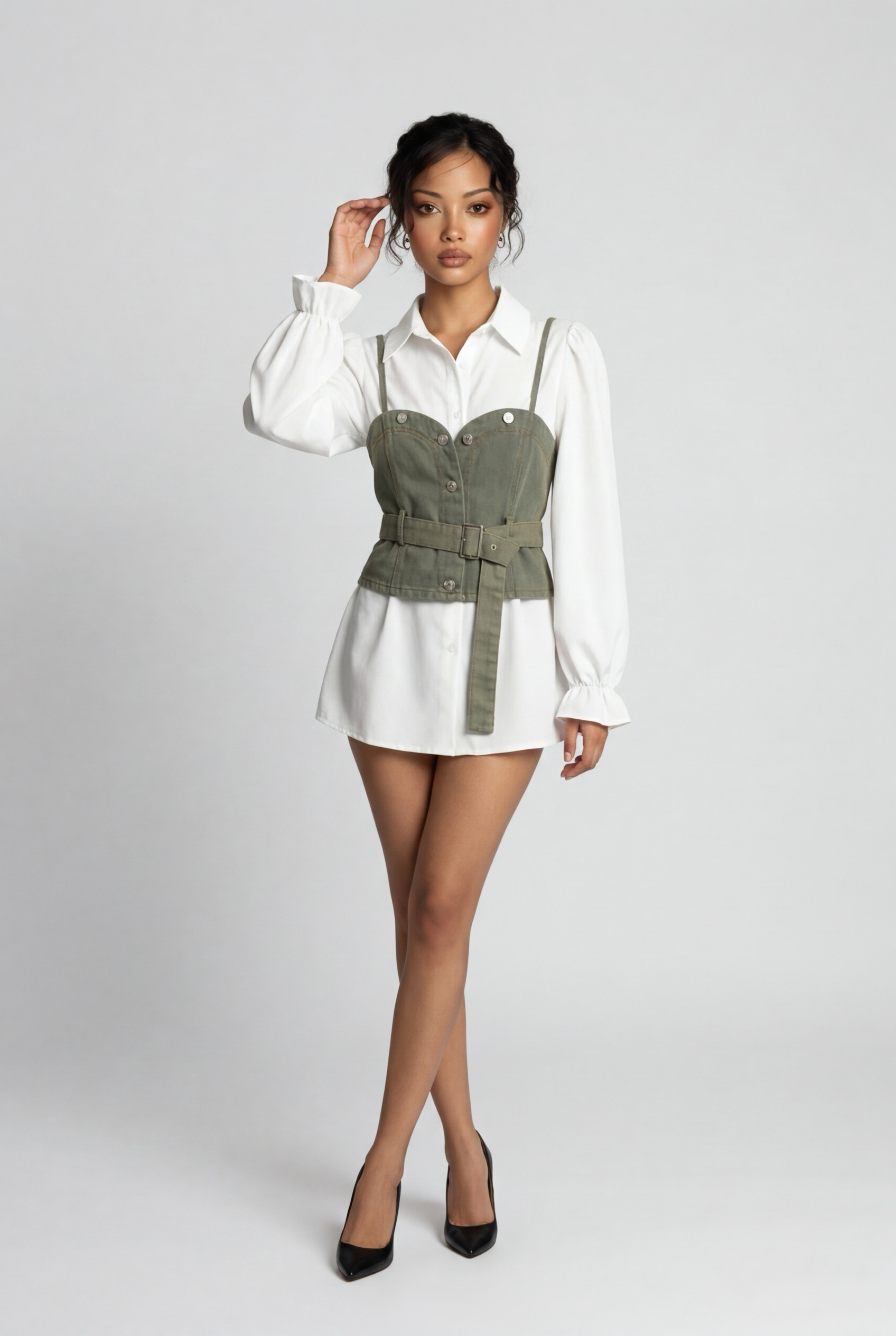 A stylish and versatile women’s denim tank top set with a retro design