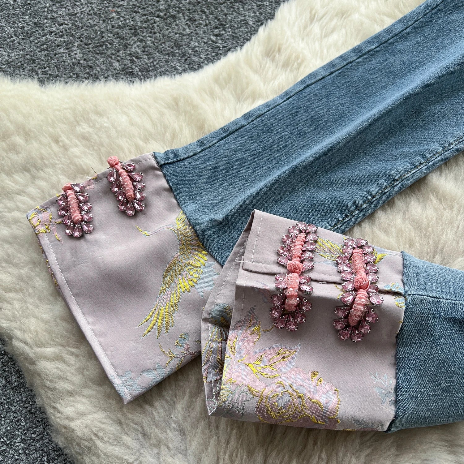 Vintage Hotsweet Denim Pants for women feature a high waist, zipper, diamonds splice, and jacquard design. - MODE SEPHRA