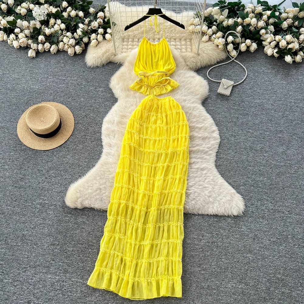 A vintage elegant halter sleeveless Korean fashion women’s clothing set for autumn, consisting of two pieces