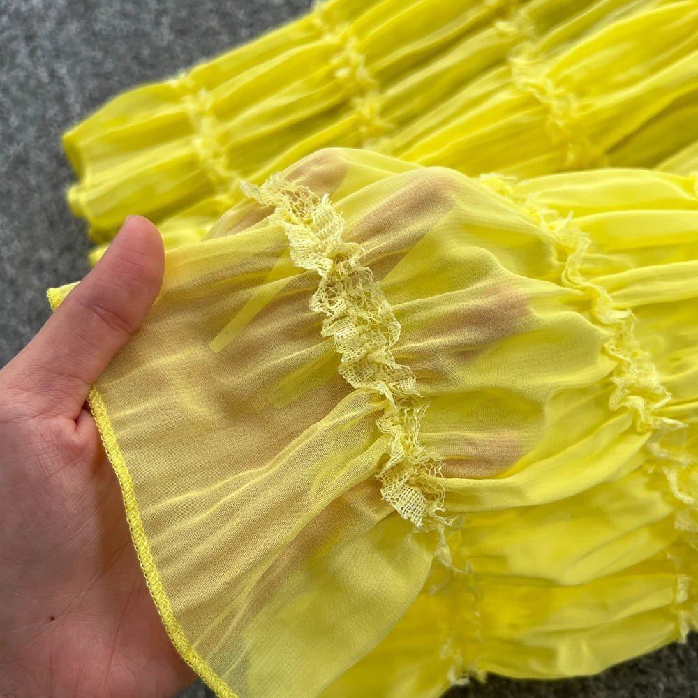 A vintage elegant halter sleeveless Korean fashion women’s clothing set for autumn, consisting of two pieces