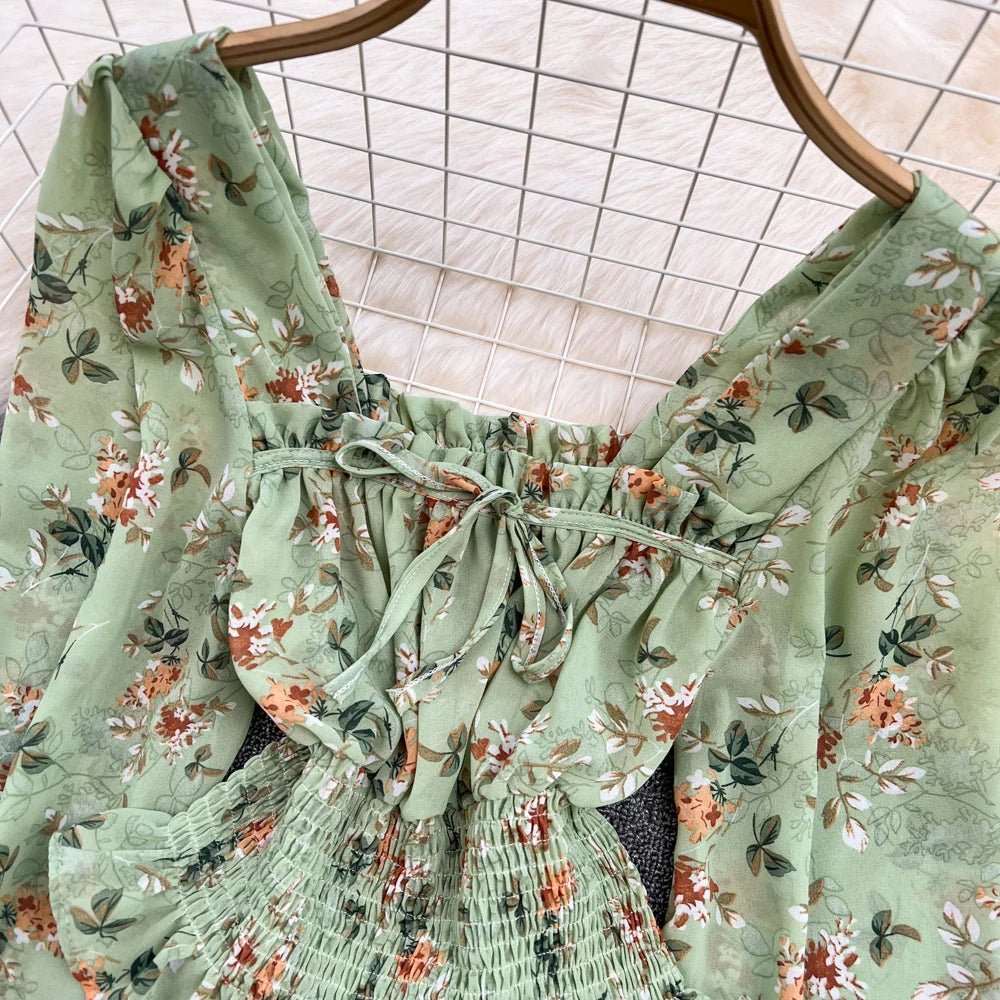 Women Spring Korean Version of The Retro Square Neck Puff Sleeve Lotus Leaf Floral Chiffon Short Blouse Tops Female D0749